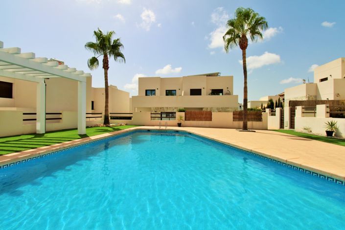 Image No.27-3 Bed Villa for sale