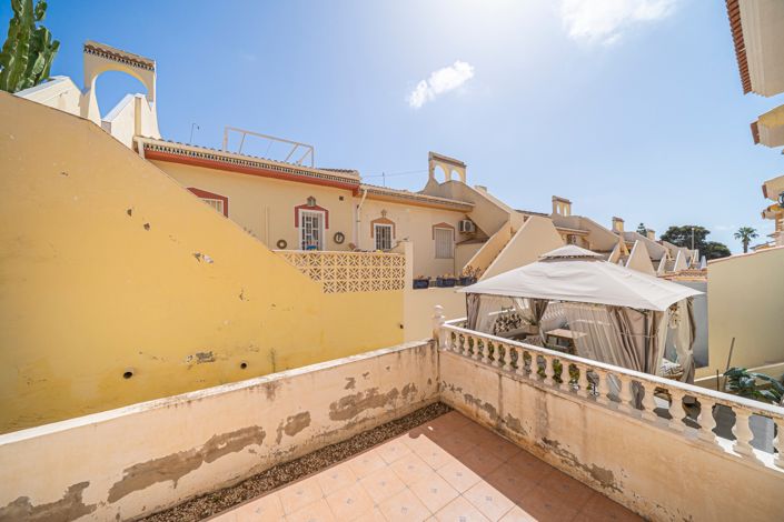 Image No.10-3 Bed Townhouse for sale