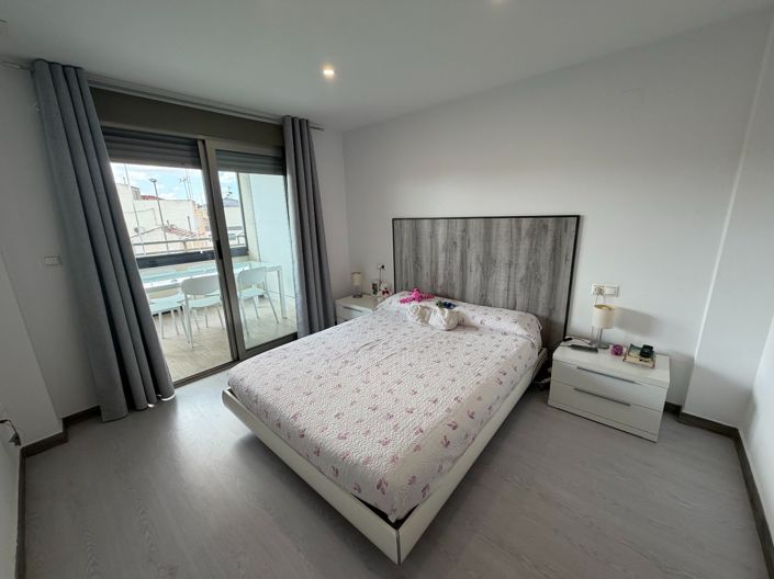 Image No.19-3 Bed Apartment for sale