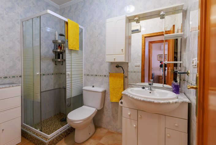 Image No.12-2 Bed Townhouse for sale