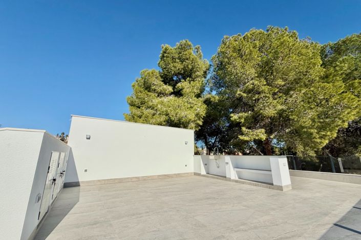 Image No.37-4 Bed Villa for sale