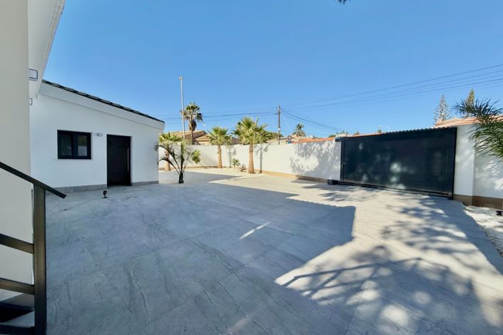 Image No.41-4 Bed Villa for sale