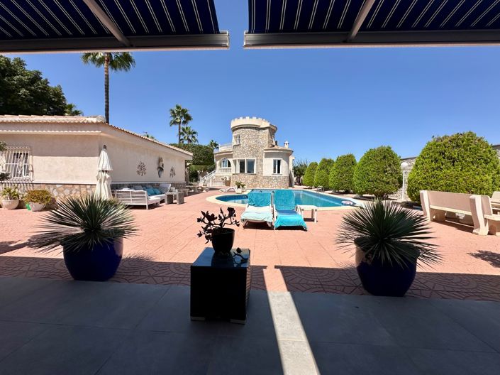 Image No.30-6 Bed Villa for sale
