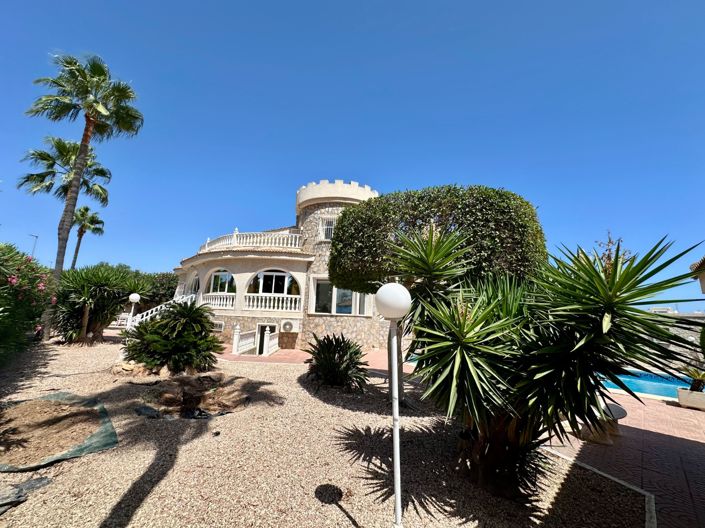 Image No.39-6 Bed Villa for sale