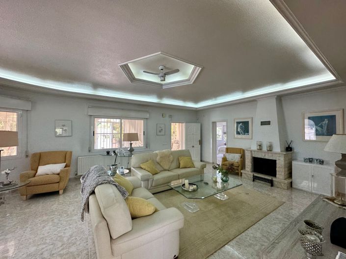 Image No.44-6 Bed Villa for sale