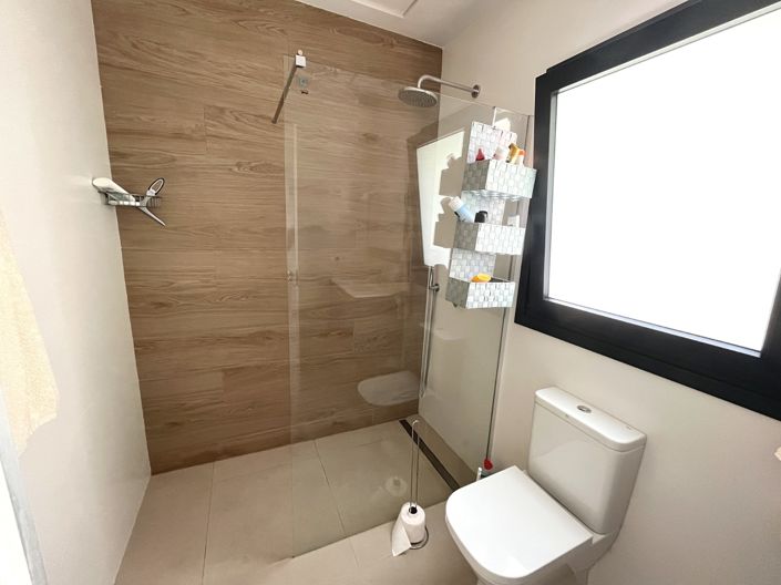 Image No.15-3 Bed Villa for sale