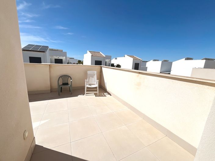 Image No.19-3 Bed Villa for sale