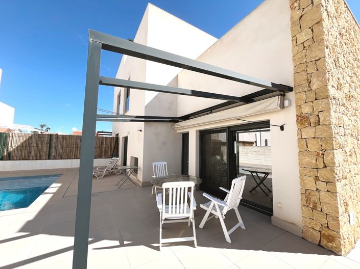 Image No.2-3 Bed Villa for sale