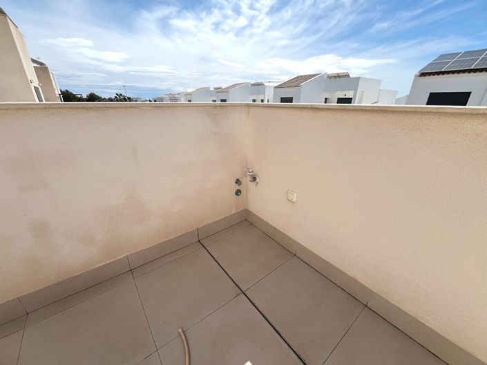 Image No.21-3 Bed Villa for sale