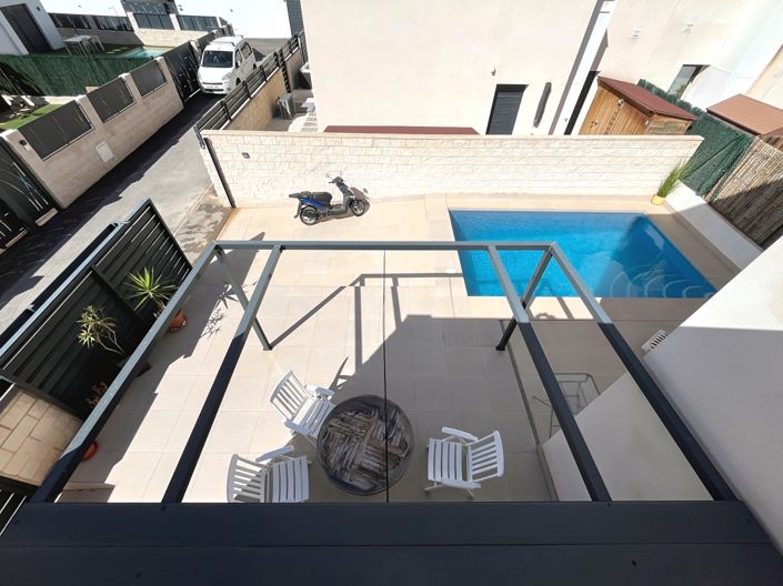 Image No.28-3 Bed Villa for sale