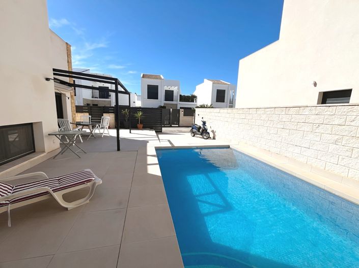 Image No.34-3 Bed Villa for sale
