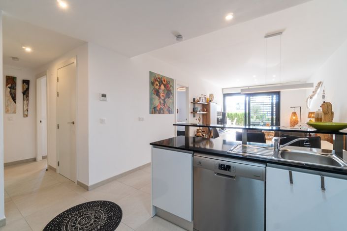 Image No.19-3 Bed Apartment for sale