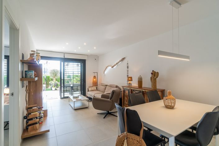 Image No.20-3 Bed Apartment for sale