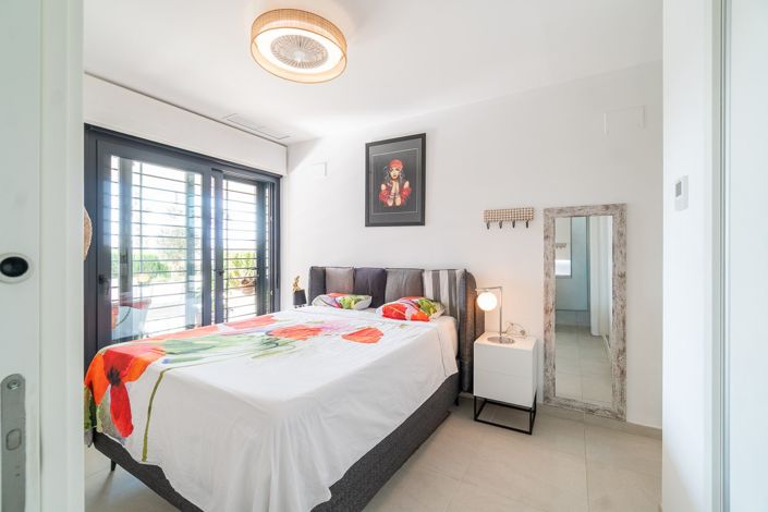 Image No.27-3 Bed Apartment for sale