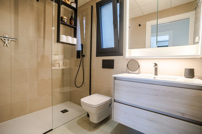 Image No.20-2 Bed Apartment for sale