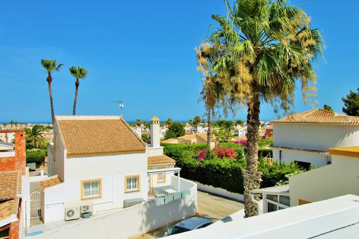 Image No.22-3 Bed Villa for sale