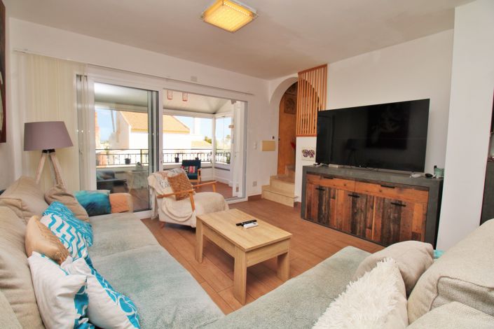 Image No.6-3 Bed Villa for sale