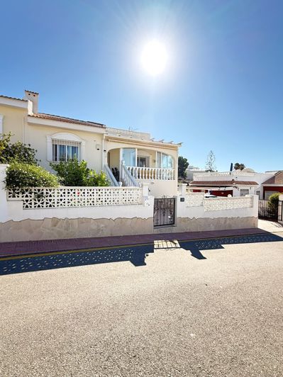 Image No.2-2 Bed Townhouse for sale
