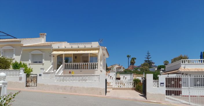 Image No.27-2 Bed Townhouse for sale