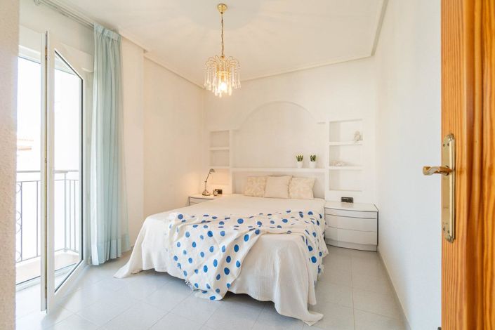 Image No.19-2 Bed Apartment for sale