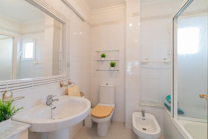 Image No.21-2 Bed Apartment for sale
