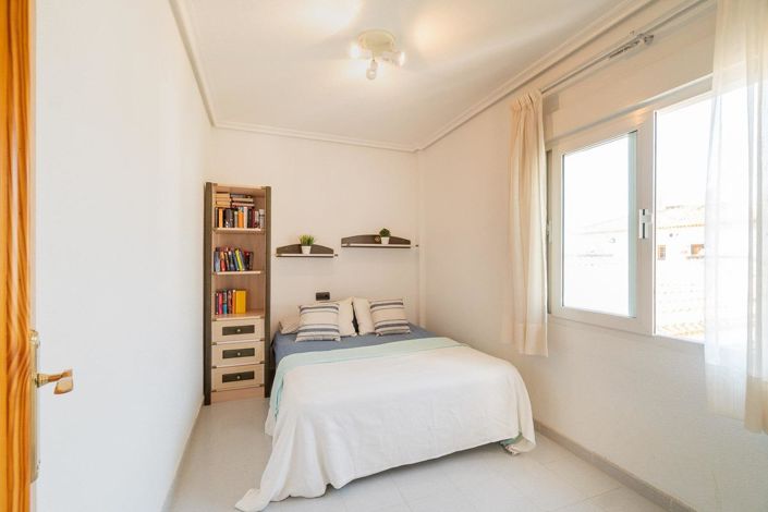 Image No.25-2 Bed Apartment for sale