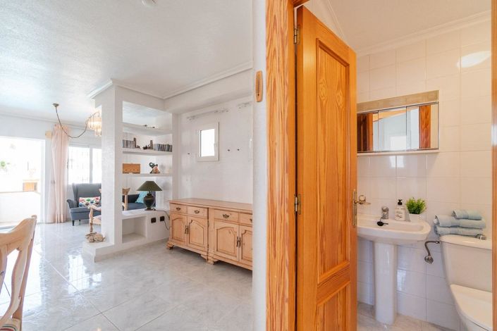 Image No.40-2 Bed Apartment for sale
