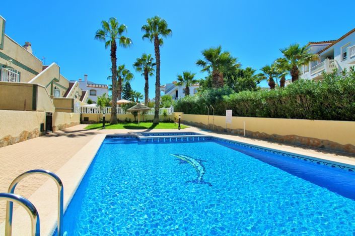 Image No.2-Villa de 4 chambres à vendre à Villamartin