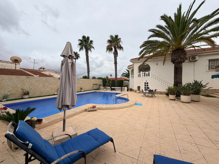 Image No.45-5 Bed Villa for sale