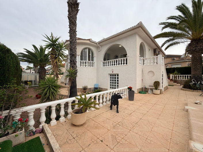 Image No.49-5 Bed Villa for sale
