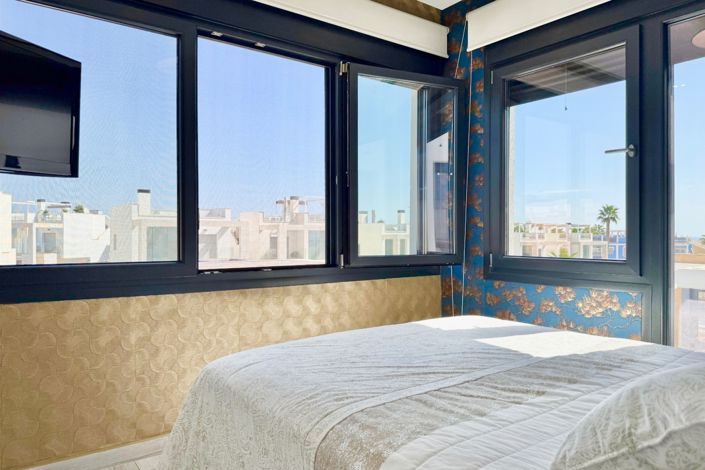 Image No.19-3 Bed Villa for sale