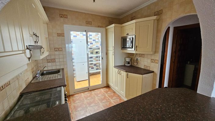 Image No.14-3 Bed Townhouse for sale