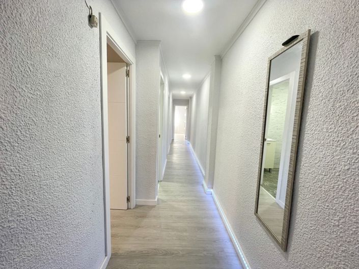 Image No.4-2 Bed Property for sale