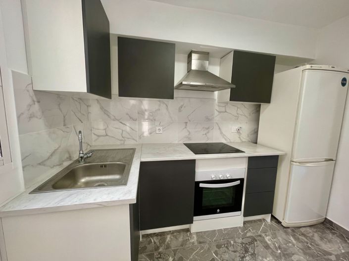 Image No.9-2 Bed Property for sale