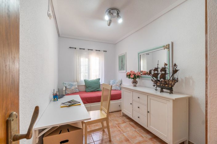 Image No.17-4 Bed Villa for sale