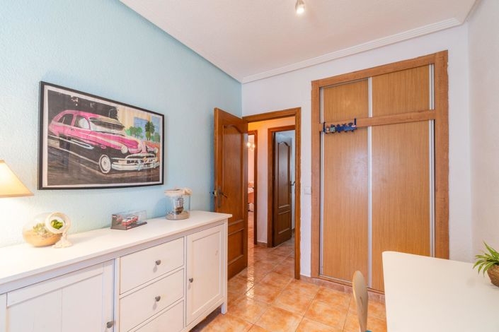 Image No.18-4 Bed Villa for sale