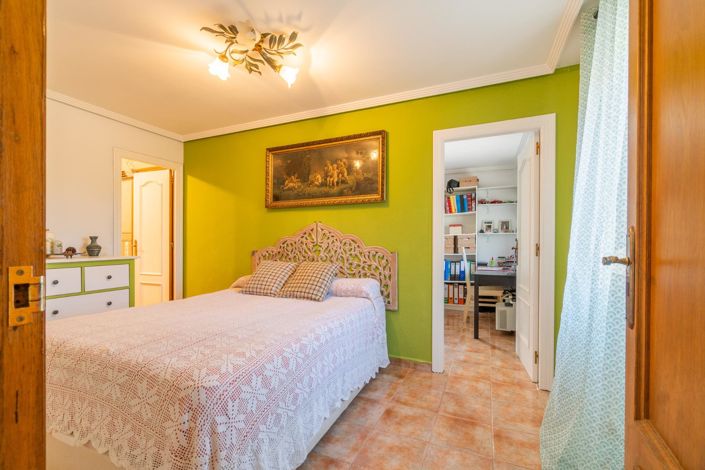 Image No.22-4 Bed Villa for sale
