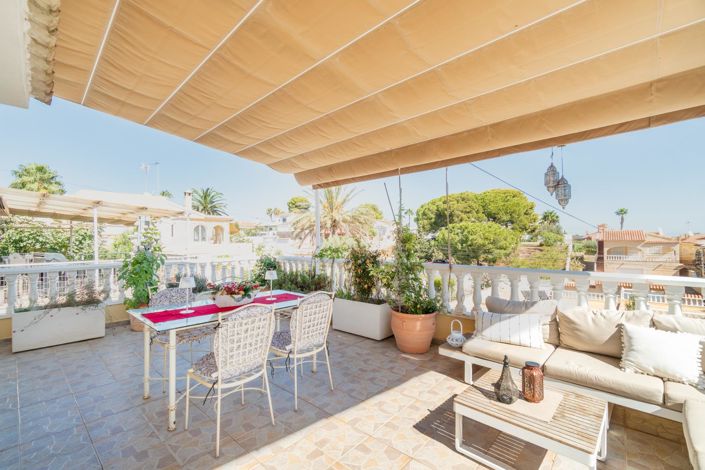 Image No.32-4 Bed Villa for sale