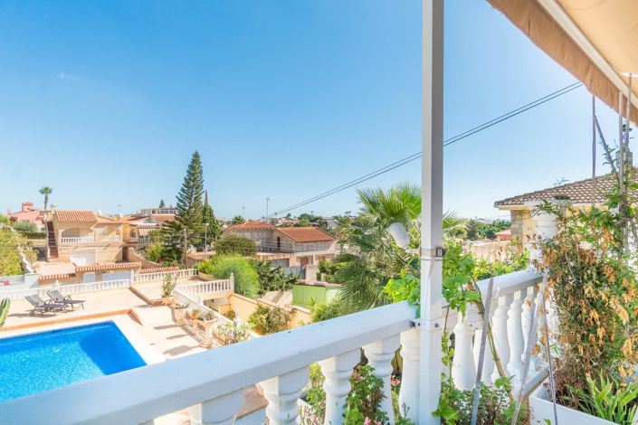 Image No.36-4 Bed Villa for sale