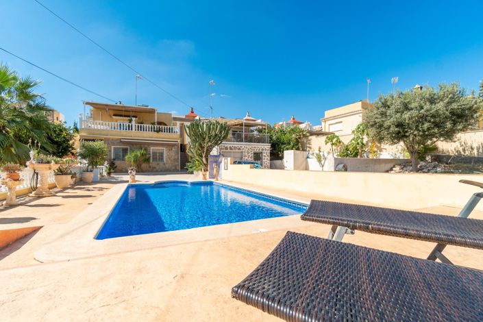 Image No.41-4 Bed Villa for sale
