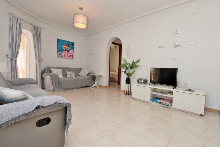 Image No.10-4 Bed Villa for sale