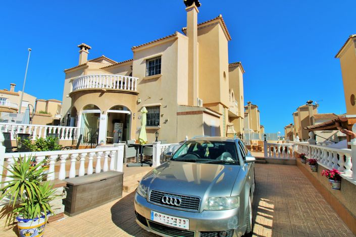 Image No.3-3 Bed Townhouse for sale