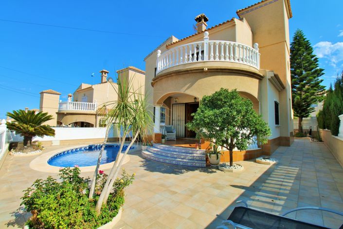 Image No.32-3 Bed Villa for sale
