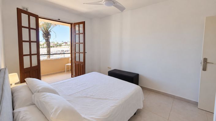 Image No.15-3 Bed Apartment for sale
