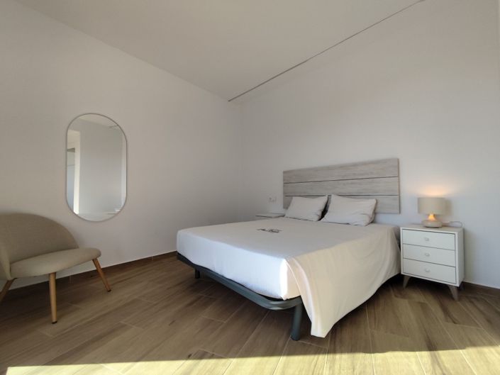 Image No.21-3 Bed Apartment for sale
