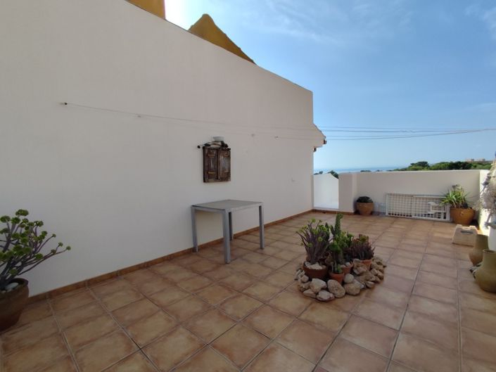 Image No.17-2 Bed Apartment for sale