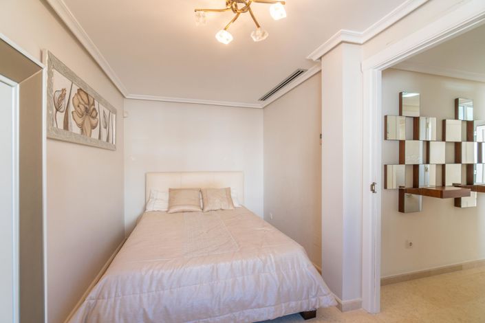Image No.29-5 Bed Villa for sale