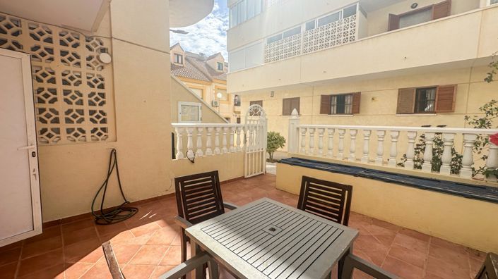 Image No.25-2 Bed Apartment for sale