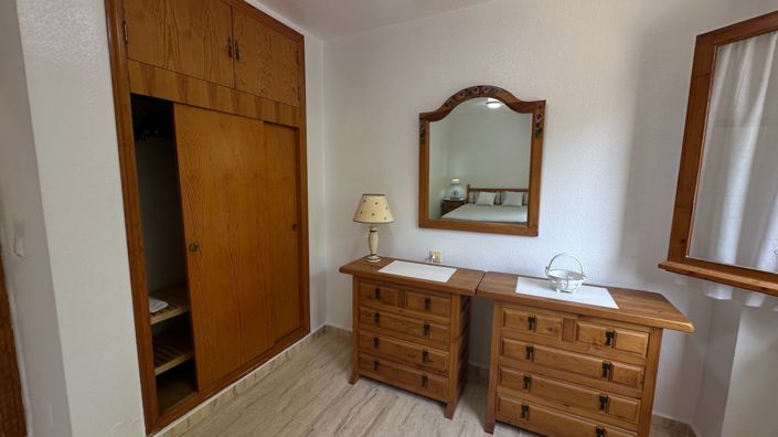 Image No.27-2 Bed Townhouse for sale