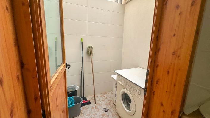 Image No.8-2 Bed Townhouse for sale